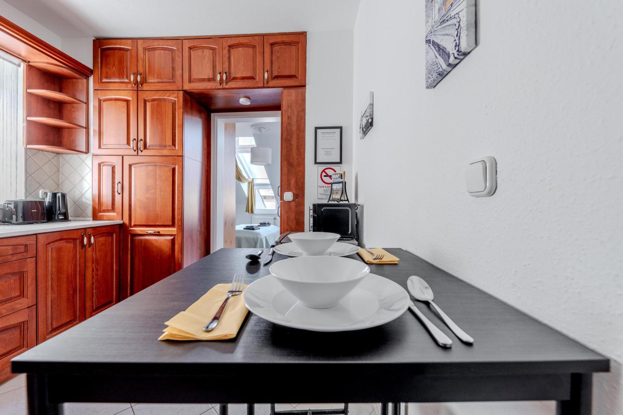 Cozy Flat In The Heart Of Buda Budapest Exterior foto